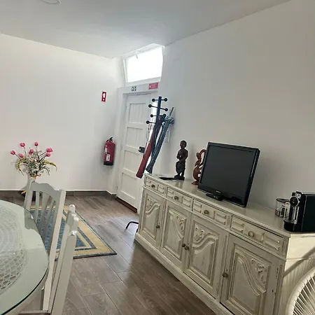 Ocean House 公寓 *